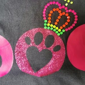 détails paillettes du t-shirt pour chien - vêtement chien original